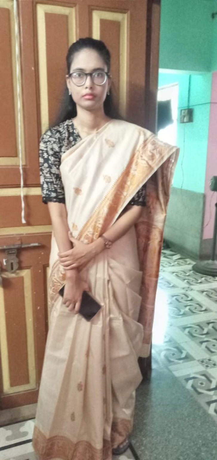Shreya Mondal photo 7